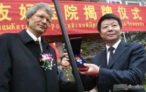 医院变青楼：风流院长随身携带安全套，“约会”医药代表和女护士
