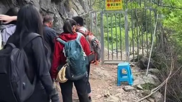 南太行一徒步路线收15元卫生费？当地：山上人为产生垃圾多，用于村民上山捡垃圾