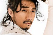 赵立新放弃国籍，替日洗白引众怒，成全民嘲讽的笑话