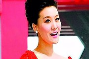 曾12次登上春晚，高龄生下俩女儿，嫁给院士邓中翰的谭晶近况曝