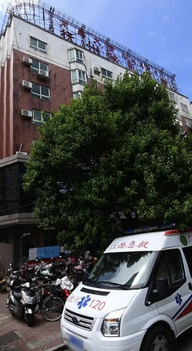 2岁男童送医遭漏诊延误致死：医生曾索要5千元会诊费未果