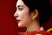 杨幂华丽逆袭成女王，刘恺威落后十条街，网友惊叹实力强劲！