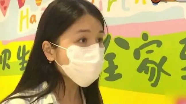 6岁女童遭男服务员偷拍！照片竟被当主页背景，品牌致歉