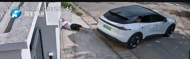 男子开车瞬间被臭晕！医院标注“中毒？”4S店：恶臭确实来自车内