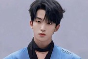 26岁黄子弘凡3秒电梯急救，上百游客脱险，这才是粉丝该敬的偶像
