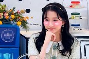 都说关晓彤是“酒蒙子”，她最新代言曝光网友炸锅！