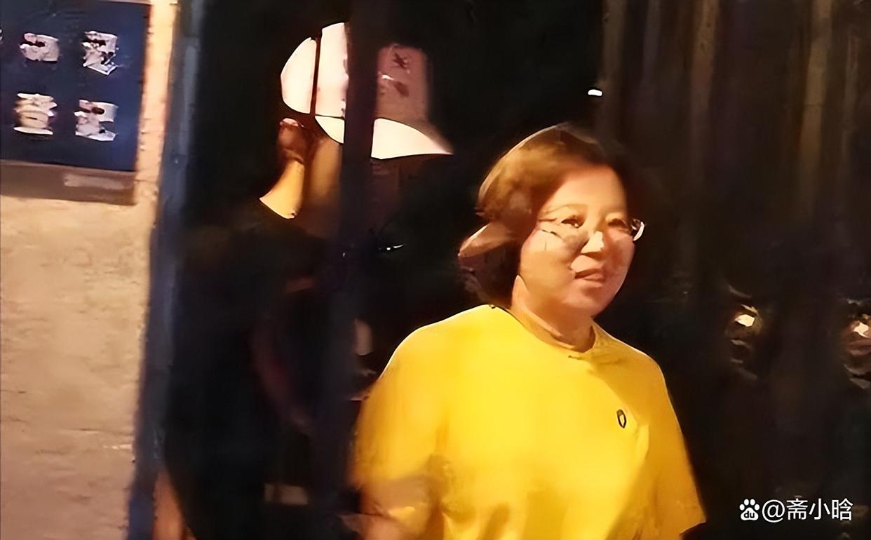 郭麒麟亲妈胡中惠：离婚后远赴日本，25年过去，她已成为亿万富婆