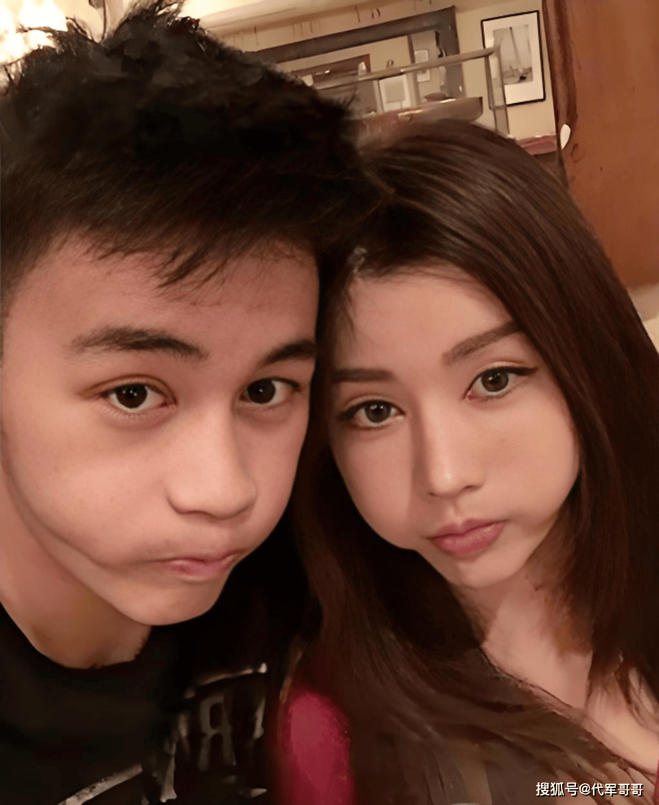 何猷君被曝人设崩塌，与亲妹关系微妙，国外有私生子，本人回应了 