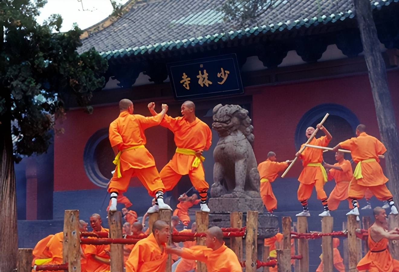 佛门又曝丑闻！不止释永信，正副会长也有份，一个比一个玩的花