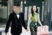 倪妮携男友现身街头，两人搭配默契，男方西装帅气，倪妮身材绝佳
