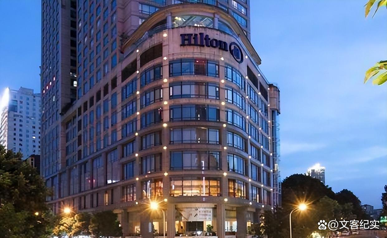 最低调黑老大覆灭记：90年代坐拥上亿资产，建私人部队搞阅兵