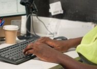 史上最“野”提拔:打字员自加官衔,组织部无奈“认账”