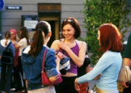 欧洲小国爆“男人荒”!单身女性,只好租“老公”上门干活