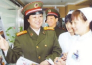 “女色虎”高小燕:靠技术睡服高官,高价买军衔只判15年