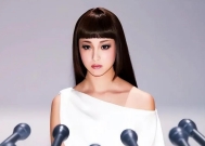 “亚洲第一美女”堕落史:和丈夫签协议,同房一次50万