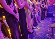 网红曝“酒桌选妃”细节!一次40个女生,走道里没男人