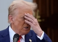 79岁特朗普身体传噩耗!五角大楼召集34国,对英改口