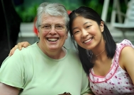 美国在过去18年里,收养约8万中国儿童,为何全是女孩?