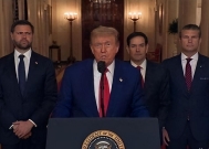 特朗普不宣而战,美军太平洋开火致多人死伤,英法俄集体沉默