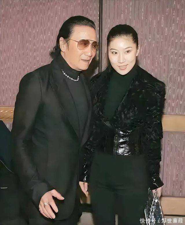 谢贤与年轻伴侣Coco之间的这段跨越年龄的情感关系正式画上句点