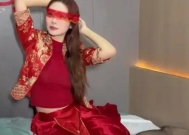 足浴店“新婚夜SPA”:按摩女穿秀禾,洞房玩法尺度太大