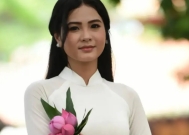 23岁越南美女嫁51岁中国大叔,坦言:都好,就这点没满足