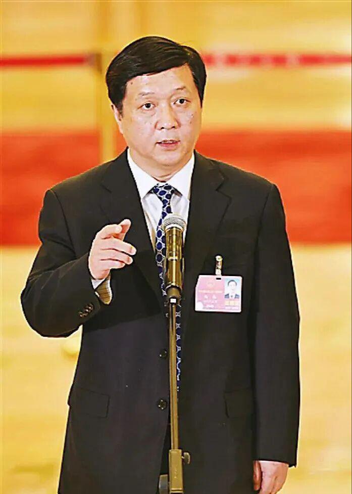 歼20设计师杨伟简历被撤！曾是最年轻的战机设计师，疑涉军工腐败