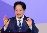 郑丽文抵达南京,赖清德发声台军连夜开火,解放军警告很直白