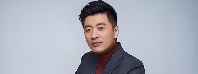 张雪峰去世二十多天，昔日爱将离职，多条回复令人浮想联翩