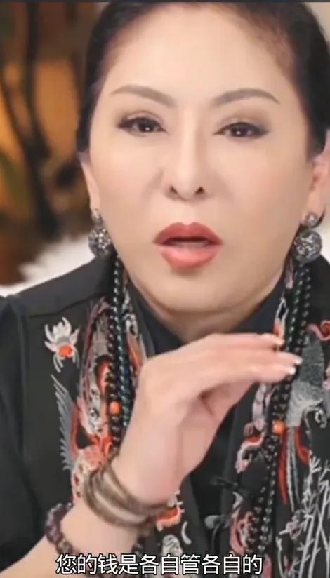 向太又语出惊人！坦言每月给向华强前妻10万赡养费，只为兑现一句承诺