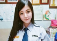 “警花”邀男友回家,晚上穿警服给他看,男友吓得直接报警