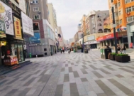 街上没人,商场没人,工厂没人,连农村也没人?人都去哪儿了