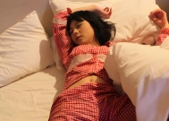 女儿一声尖叫划破黑夜!母亲冲进卧室后疯了:她割下恶魔罪证