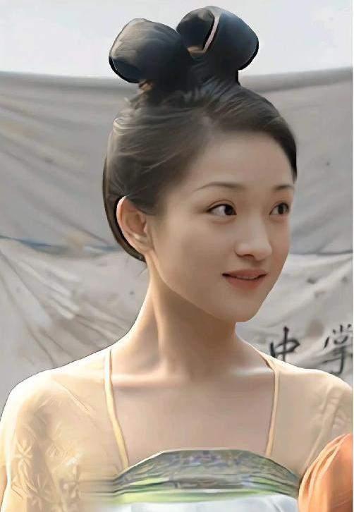 长得花容月貌，却输在“个太矮”上，这4位女星的身高太不懂事了